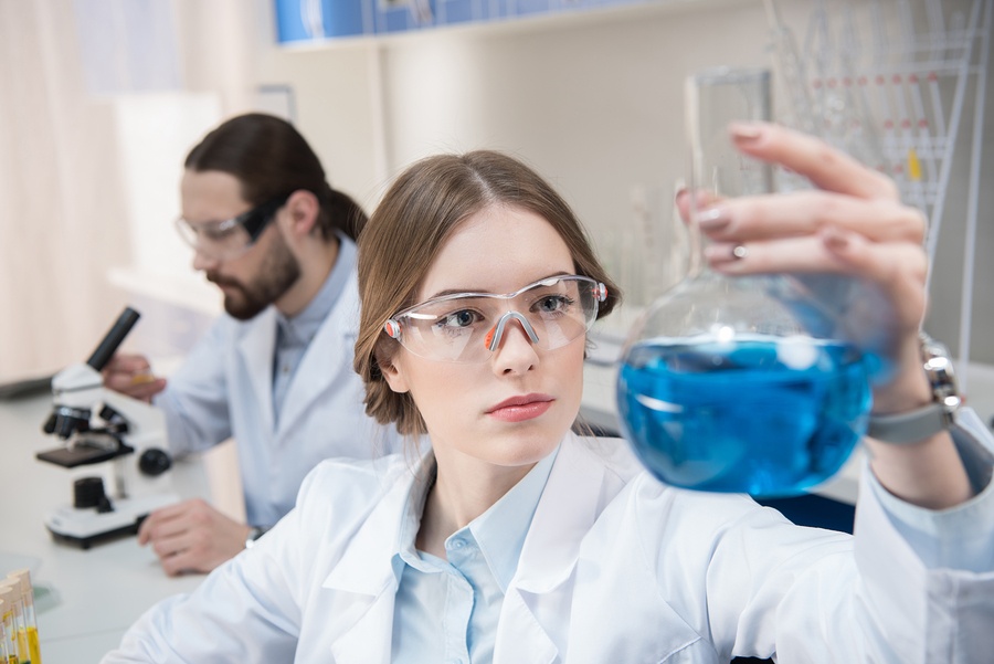 20170629 Blog Image Female Scientist.jpg